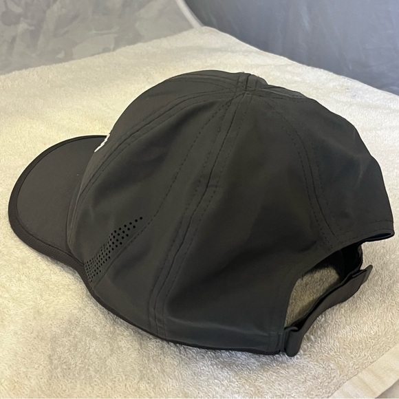 Kirkland Signature Adjustable Grey Ball Cap - Picture 7 of 14